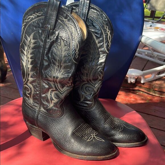 Tony Lama Black Leather Cowboy Boots with Embroidered Design Style 6904 Size 9 D - Picture 2 of 16